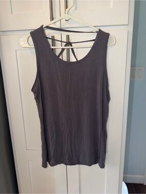 Whisper Women’s Gray Sleeveless Strappy Back Tank Top